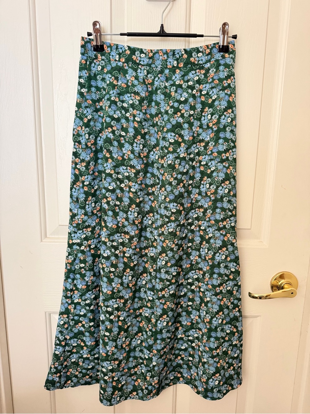 Uniqlo XS long skirt